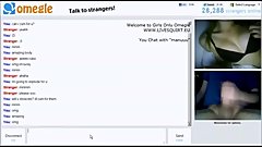 Young Teen w Perfect Tits want that Cumshot....