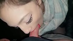 Notgeile Mutter gibt outdoor blowjob