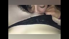 Grabando a mi amiga mientras me hace un rico oral y me mete sus dedos ricos