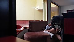 Un extraÃ±o se mete en my habitaciÃ³n y me folla!