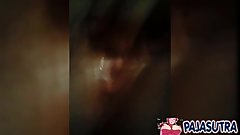 morenita se masturba sola en casa