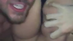 No les hace caso y le dan unos cuantos azotes