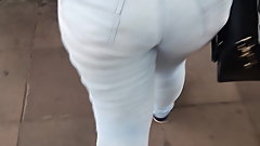 Novinha gordinha rabuda gostosa jeans