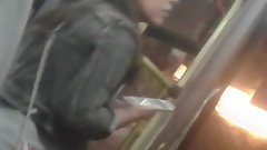 viendo culos en la micro